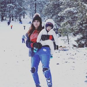 Meet your Posher, Abril